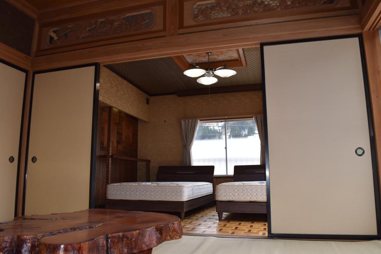 Hotel Gokayama Base Nanto Exteriér fotografie